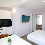 Queen Apartmets Apartament Wlora