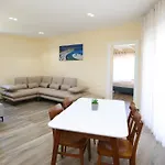 Queen Apartmets *