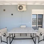 Queen Apartmets *