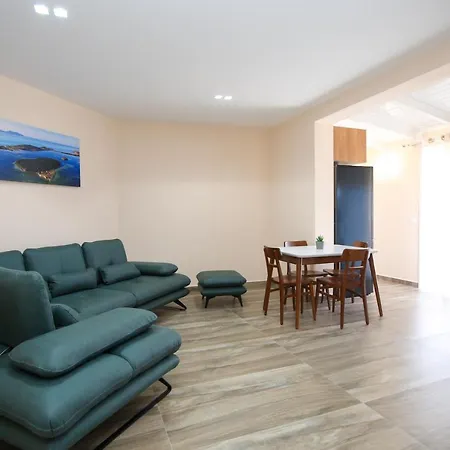 Queen Apartmets