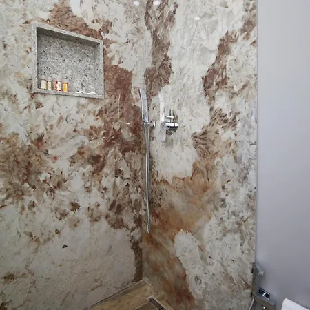 Queen Apartmets * Vlorë