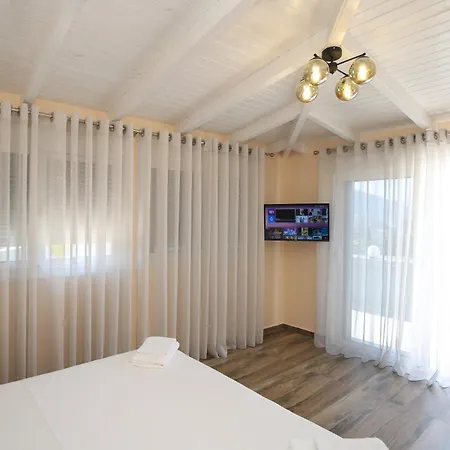 Queen Apartmets Wlora